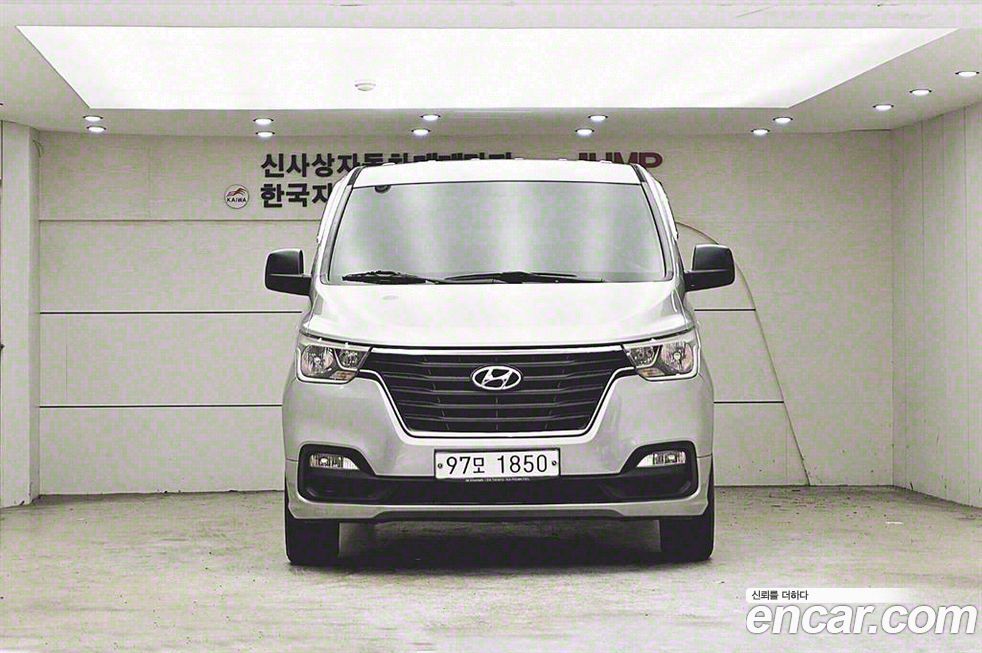 Hyundai Starex 2019