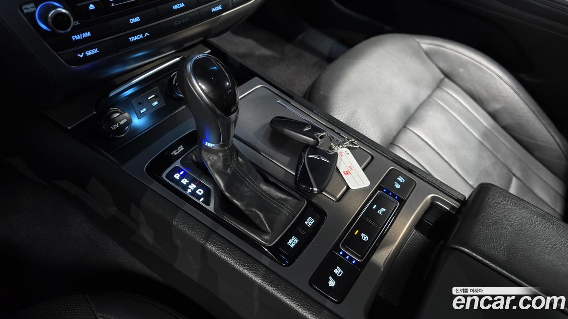 Hyundai Genesis 2016