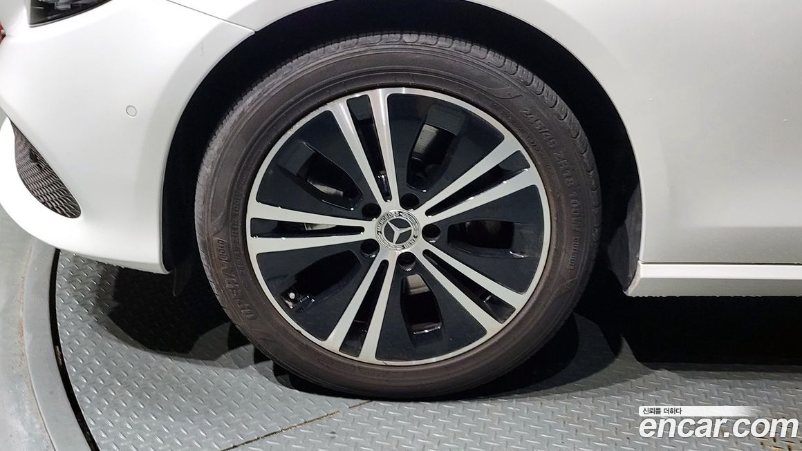 Mercedes-Benz E-Class 2020