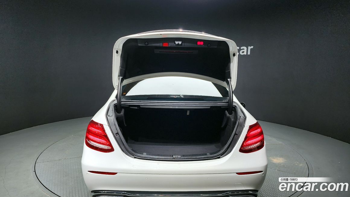 Mercedes-Benz E-Class 2020