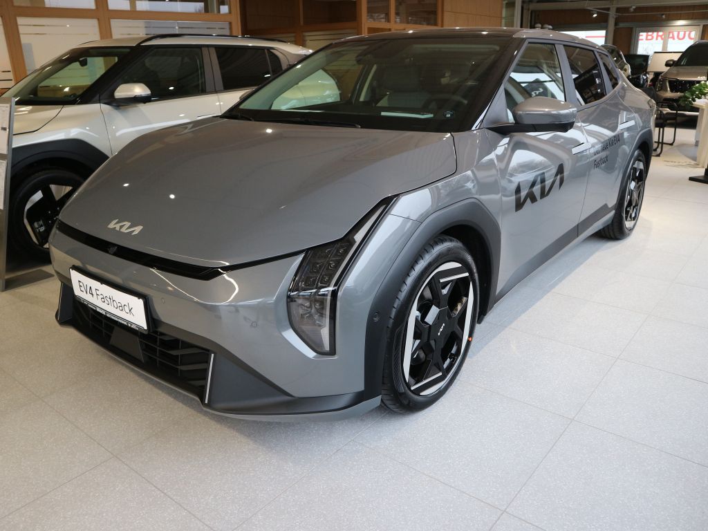 Kia EV4 2025