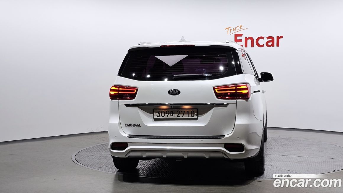 Kia Canival 2020