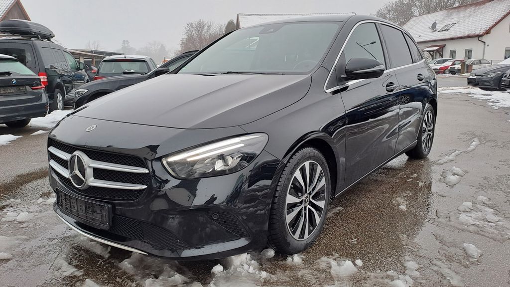 Mercedes-Benz B 180 2022