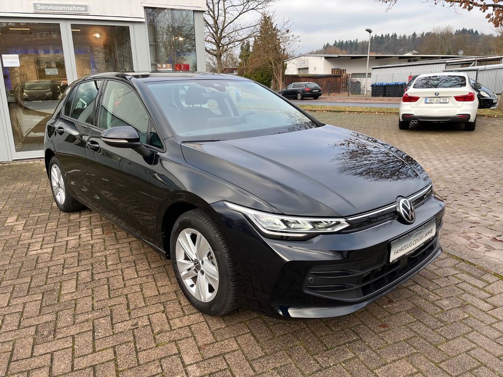 Volkswagen Golf 2024