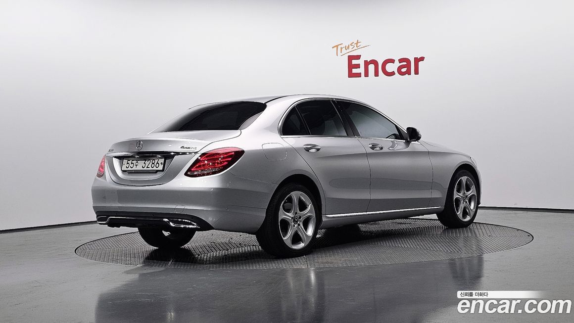 Mercedes-Benz C-Class 2018