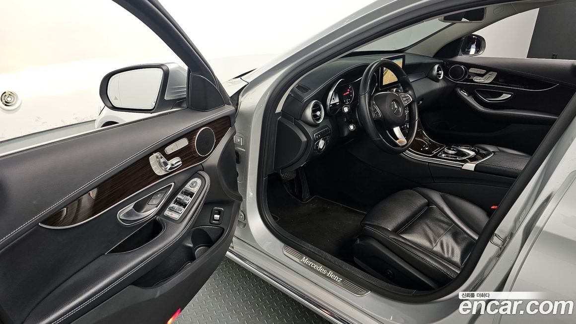 Mercedes-Benz C-Class 2018