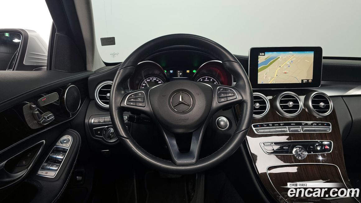 Mercedes-Benz C-Class 2018