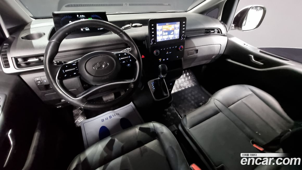 Hyundai Staria 2022
