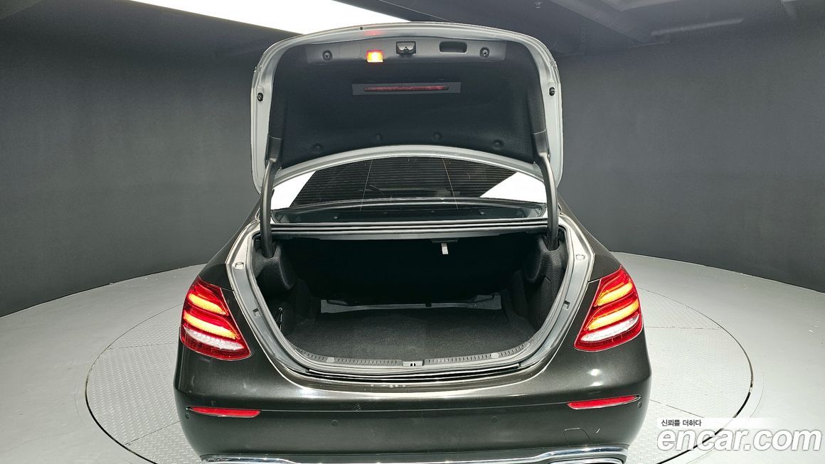 Mercedes-Benz E-Class 2017