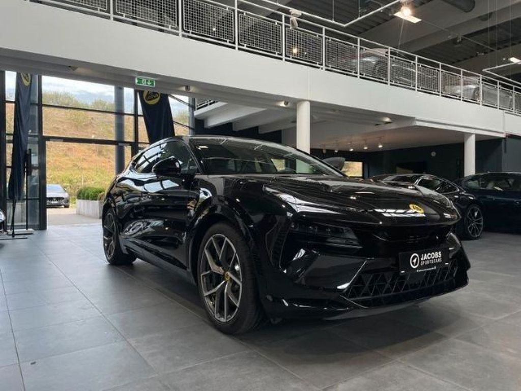 Lotus Eletre 2023