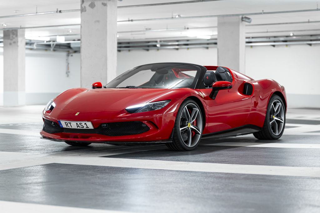 Ferrari 296 GTS 2023