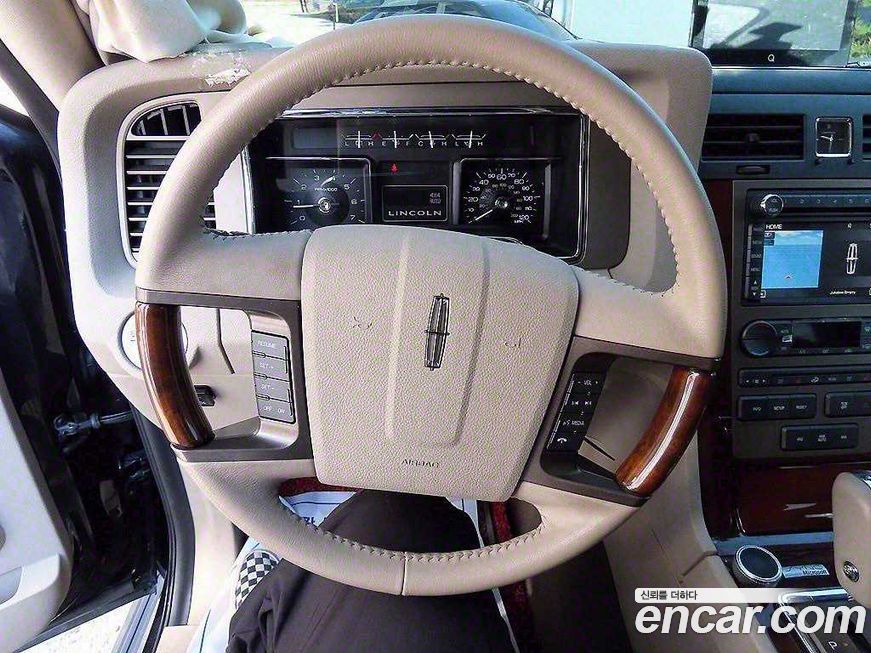 Lincoln Navigator 2014