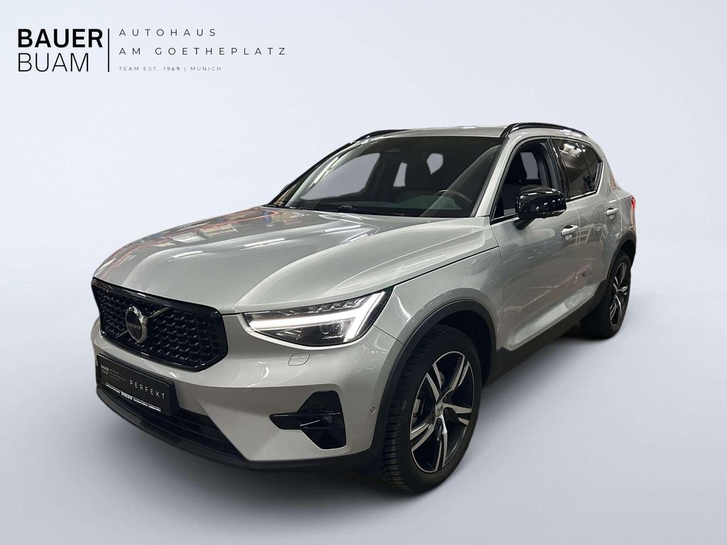 Volvo XC40 2025