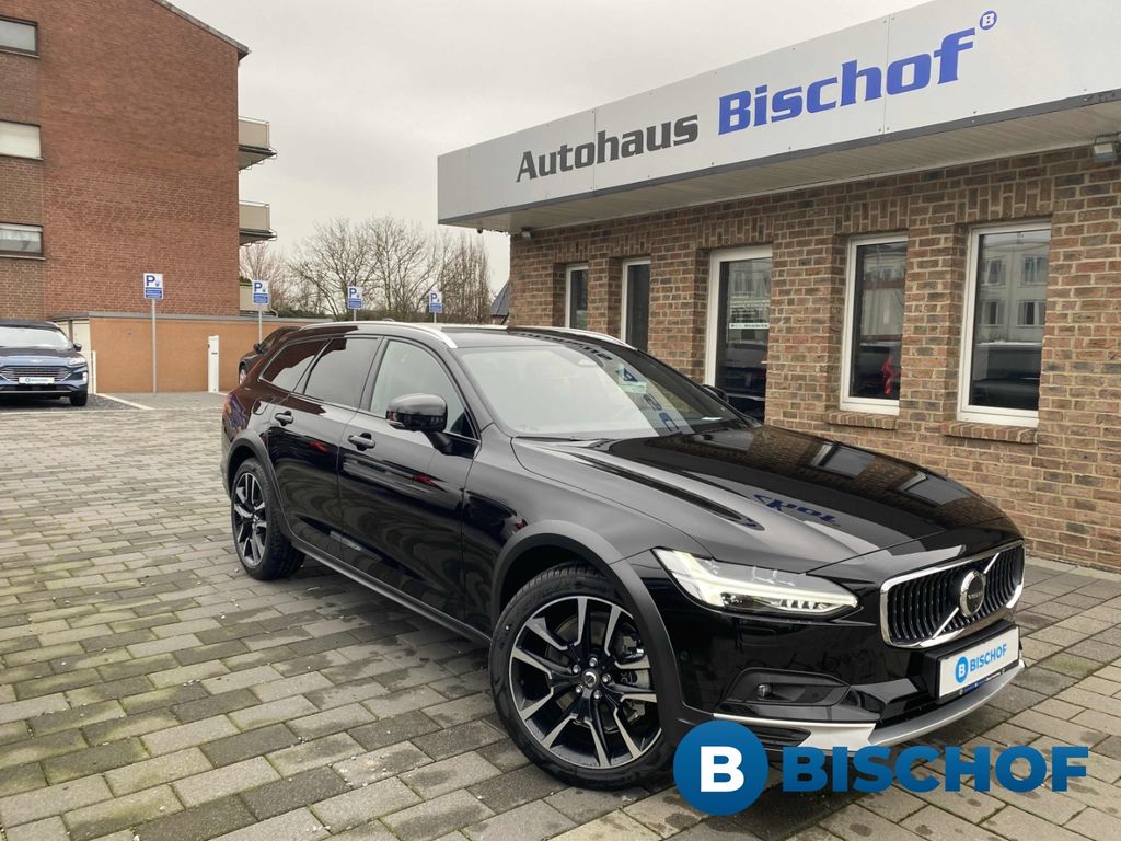 Volvo V90 Cross Country 2024