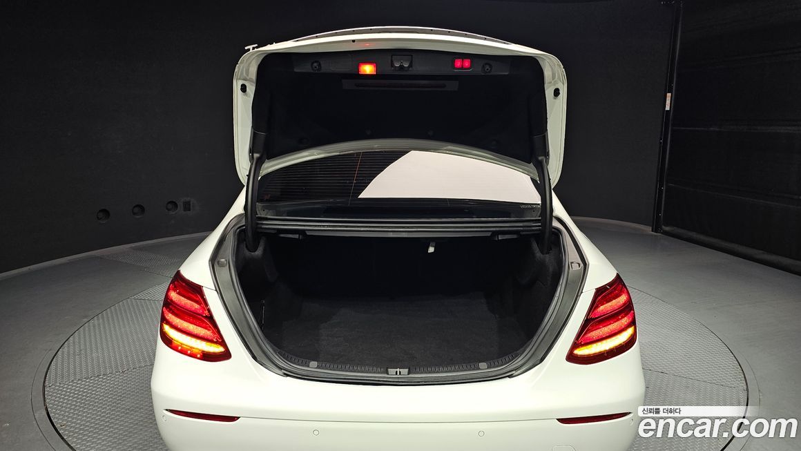 Mercedes-Benz E-Class 2018