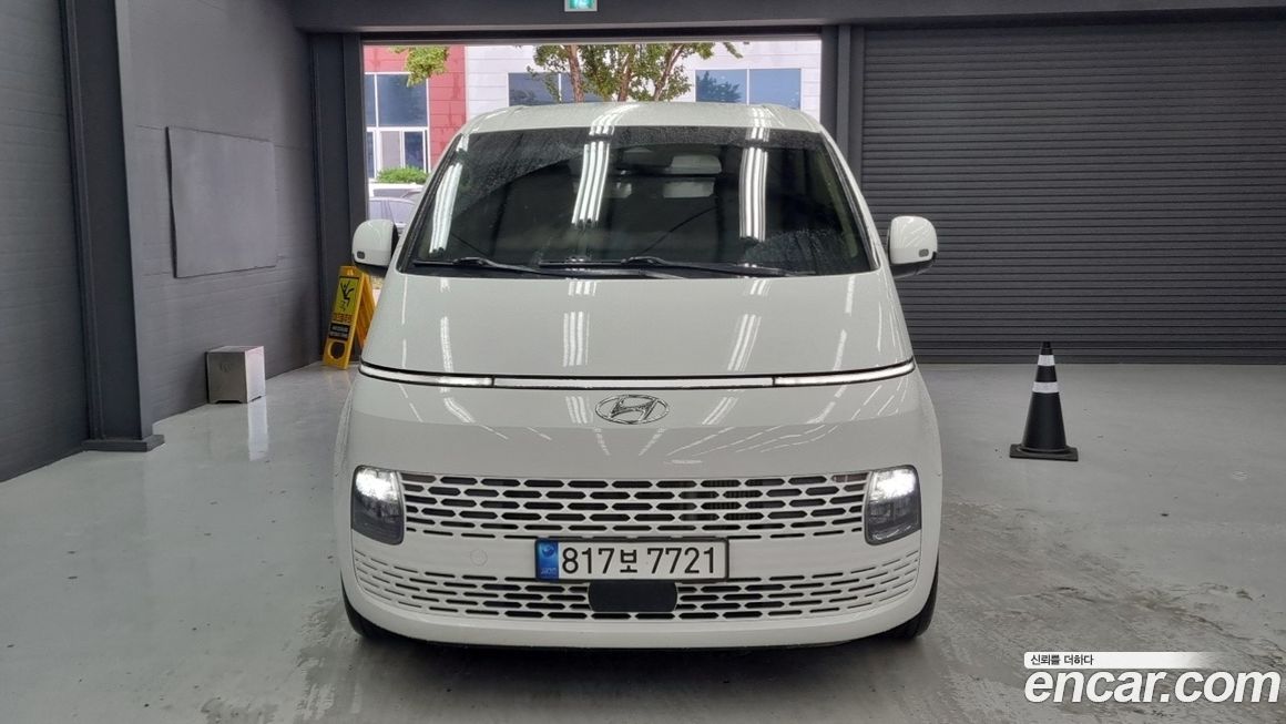Hyundai Staria 2023