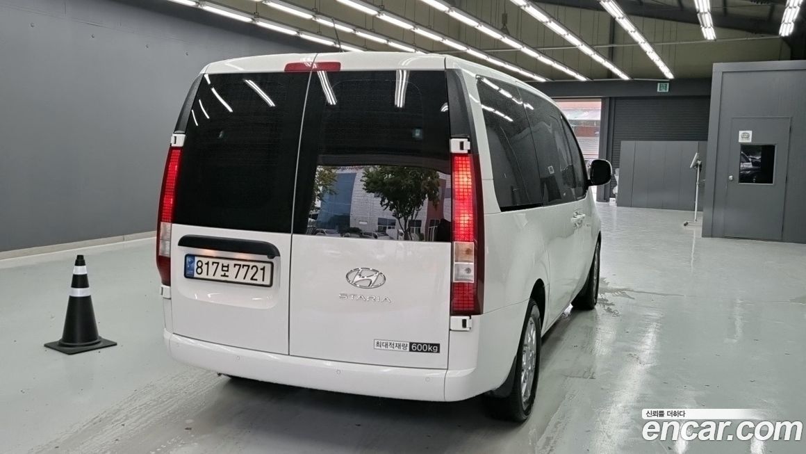 Hyundai Staria 2023