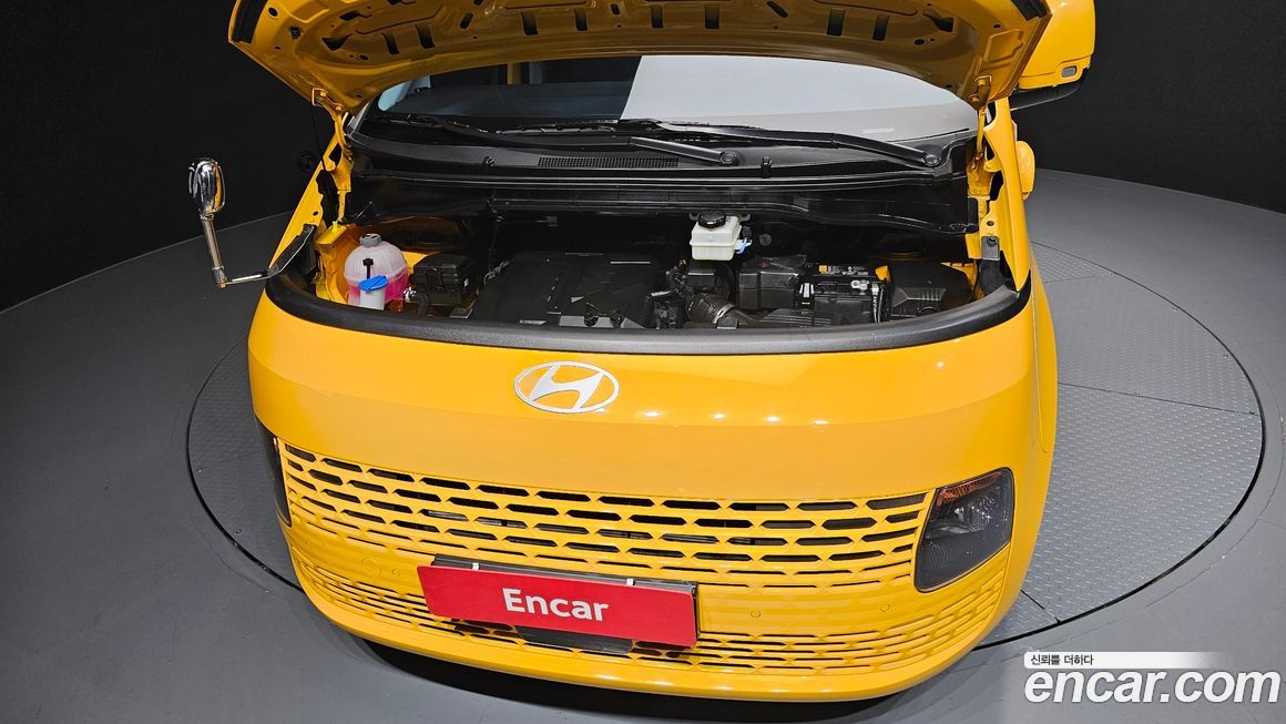 Hyundai Staria 2025