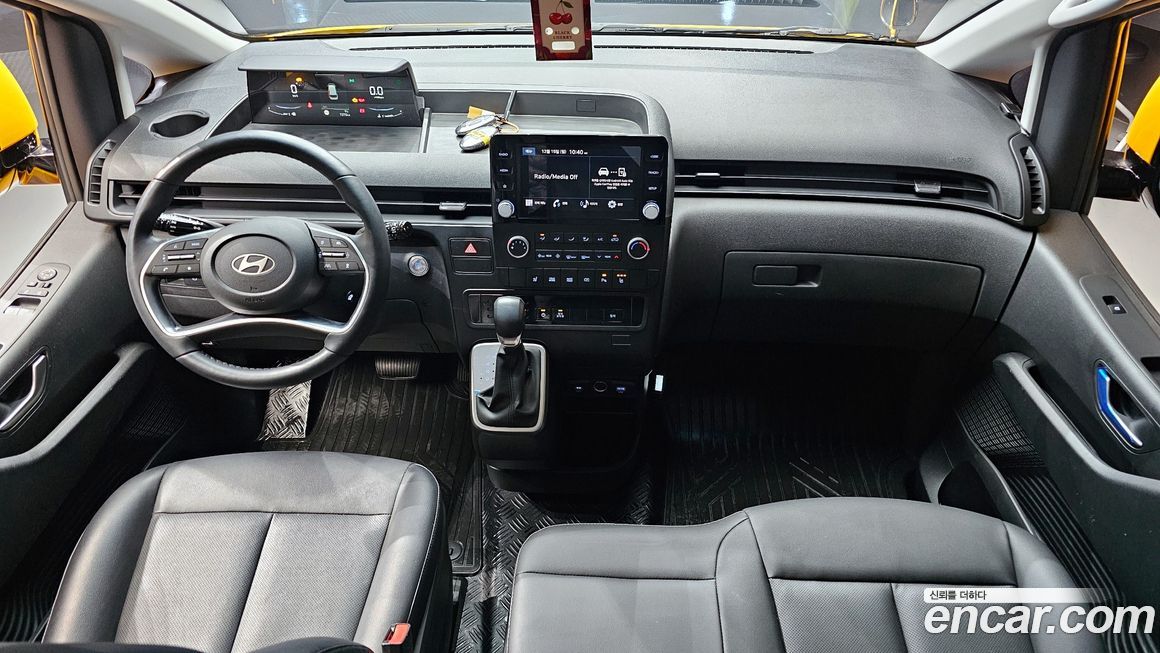 Hyundai Staria 2025