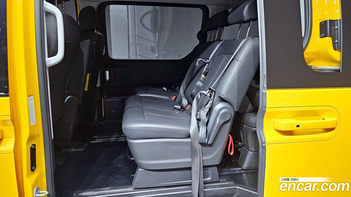 Hyundai Staria 2025