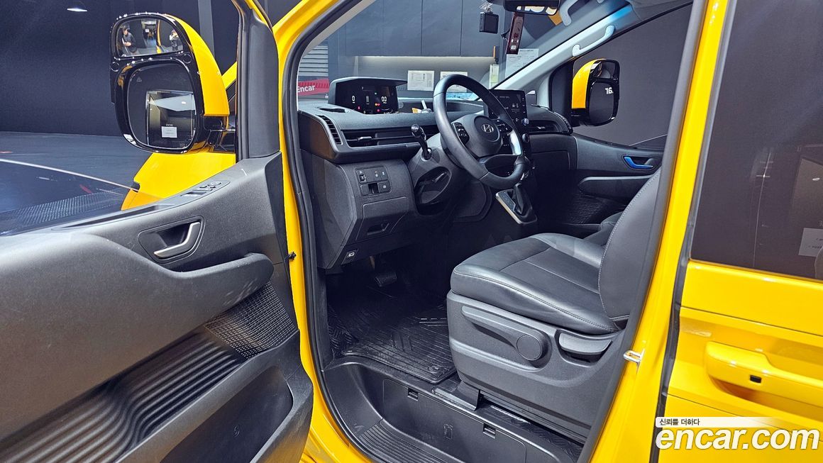 Hyundai Staria 2025