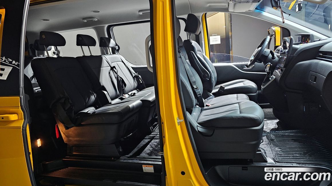 Hyundai Staria 2025
