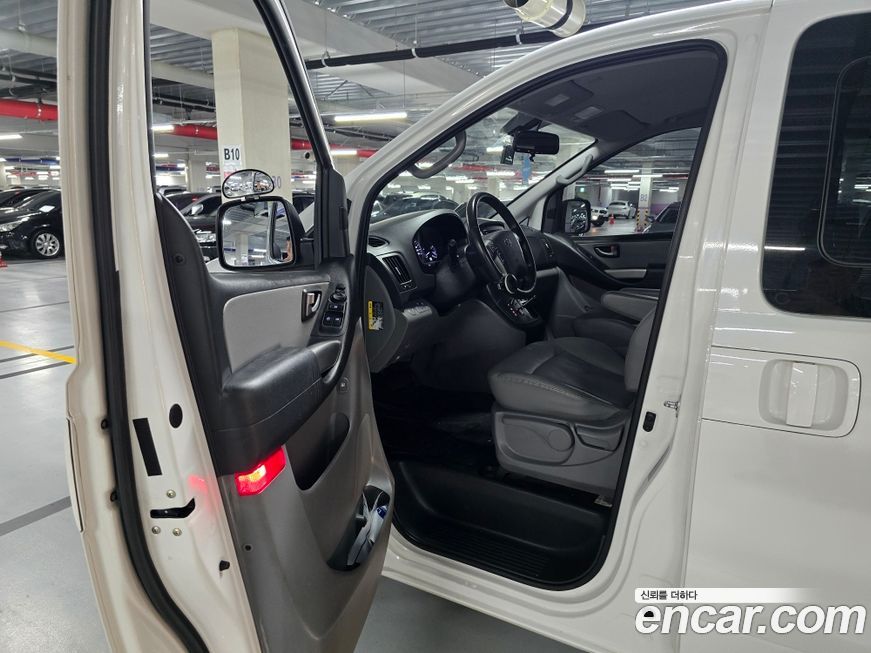 Hyundai Starex 2019