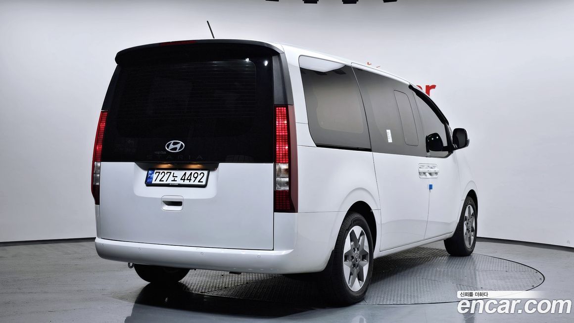 Hyundai Staria 2025