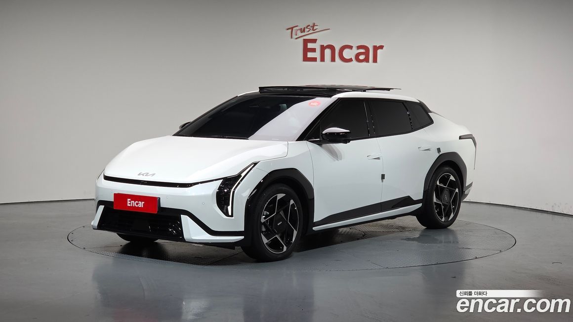 Kia EV4 2025