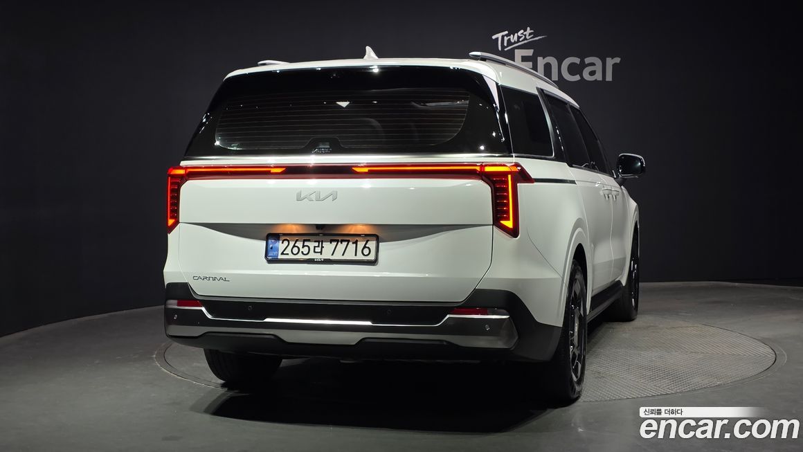 Kia Canival 2025
