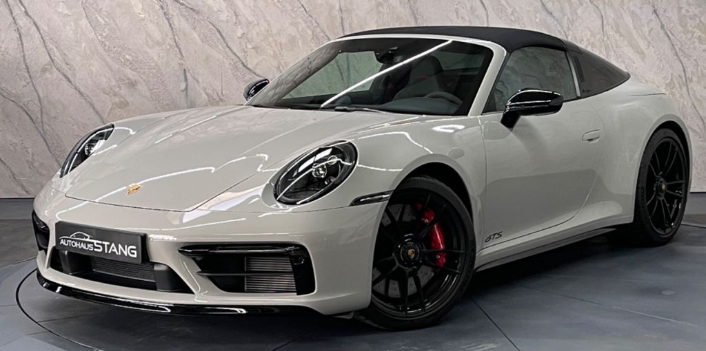 Porsche 911 2023
