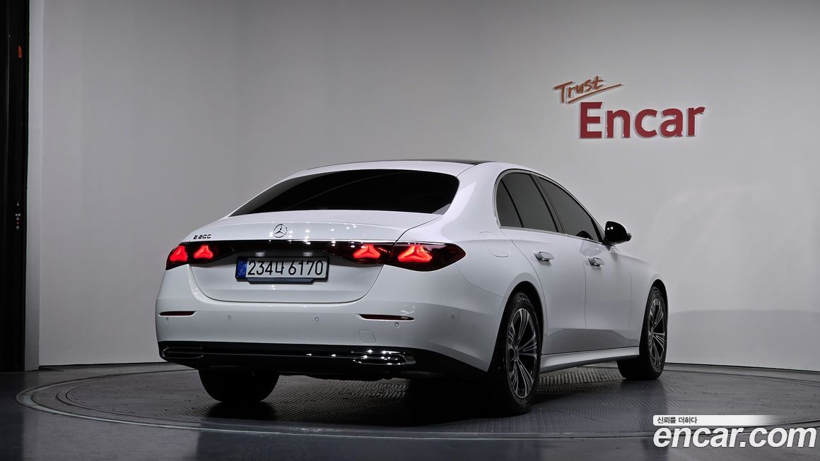 Mercedes-Benz E-Class 2025