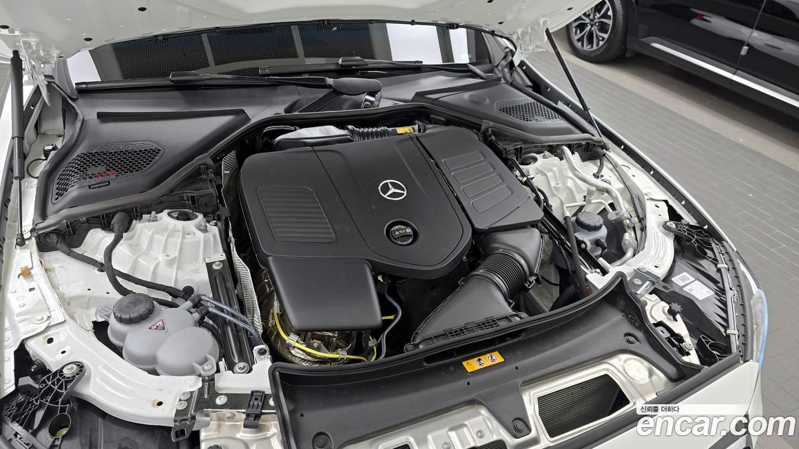 Mercedes-Benz E-Class 2025