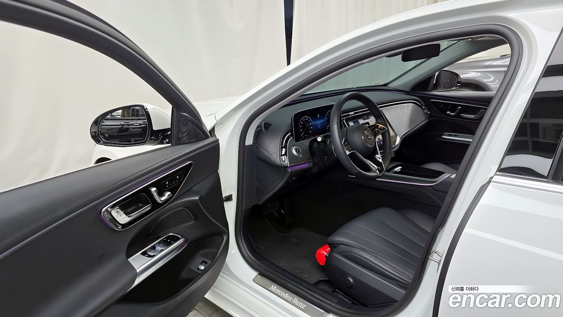 Mercedes-Benz E-Class 2025