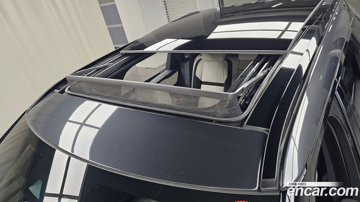 Land Rover Range Rover Velar 2023