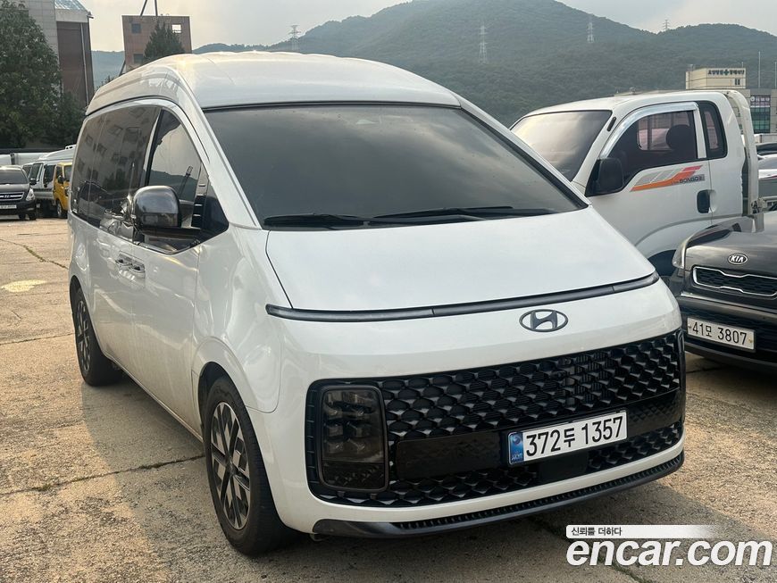Hyundai Staria 2023