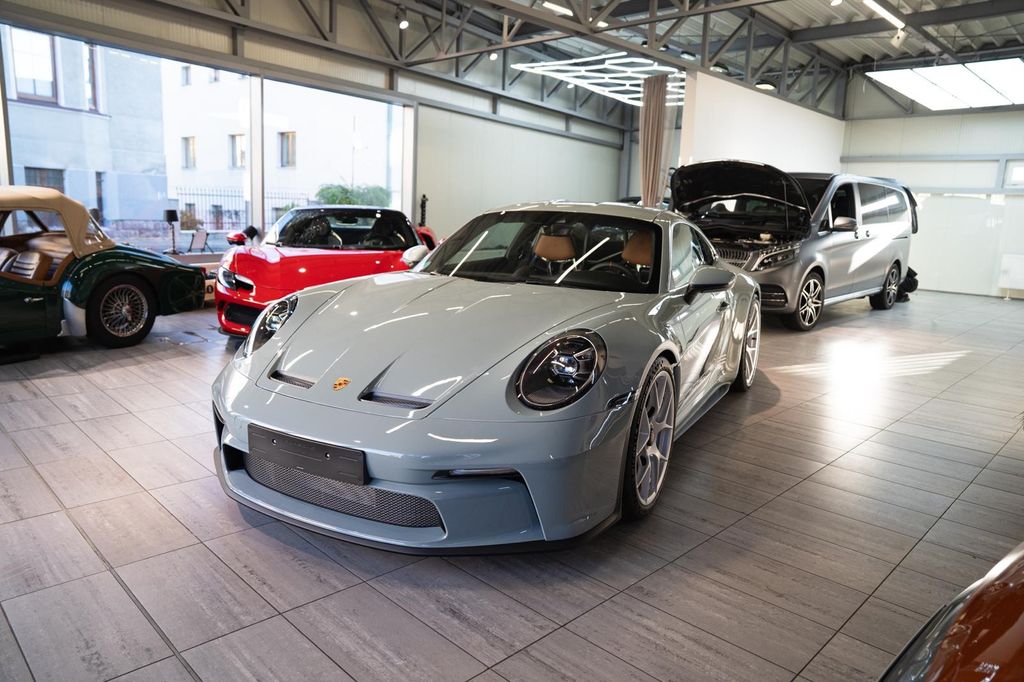 Porsche 911 2025