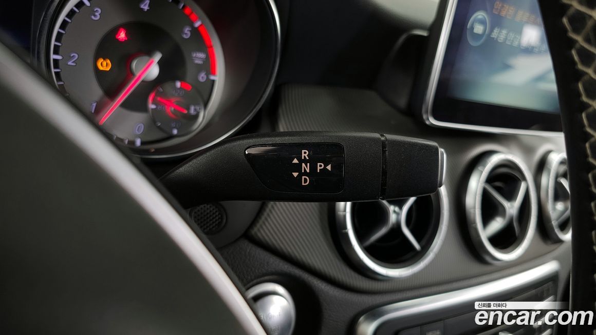 Mercedes-Benz CLA-Class 2015