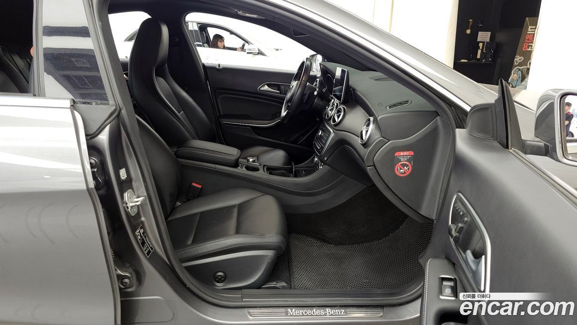 Mercedes-Benz CLA-Class 2015