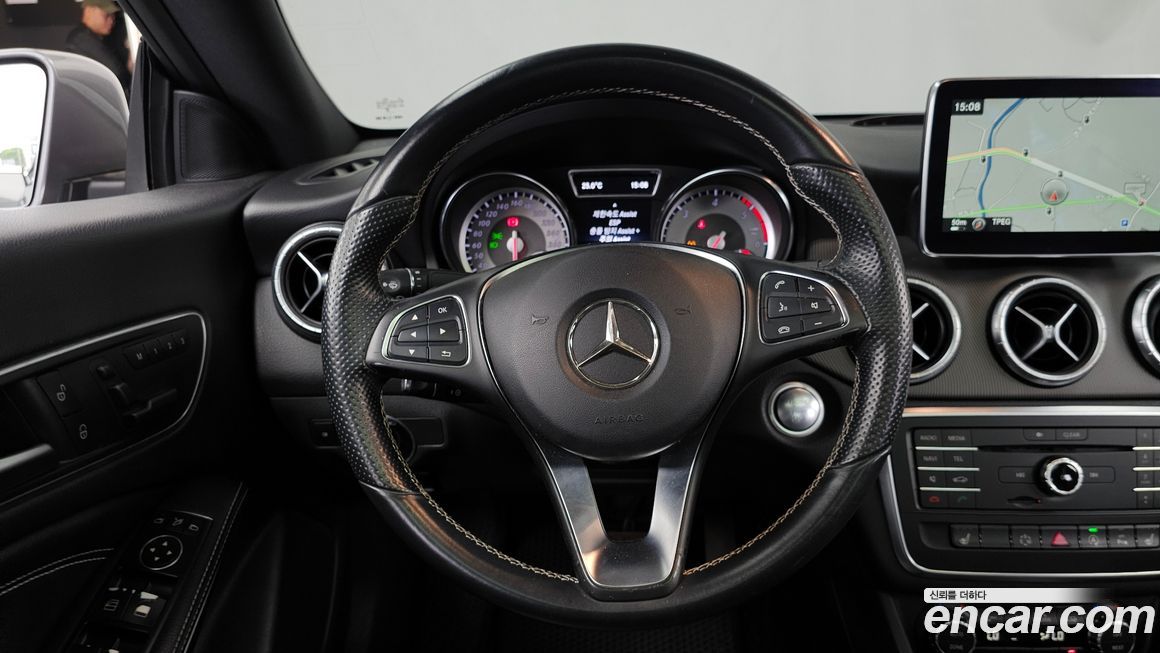 Mercedes-Benz CLA-Class 2015