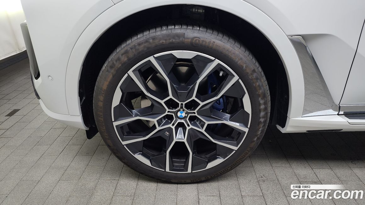 BMW X7 2025