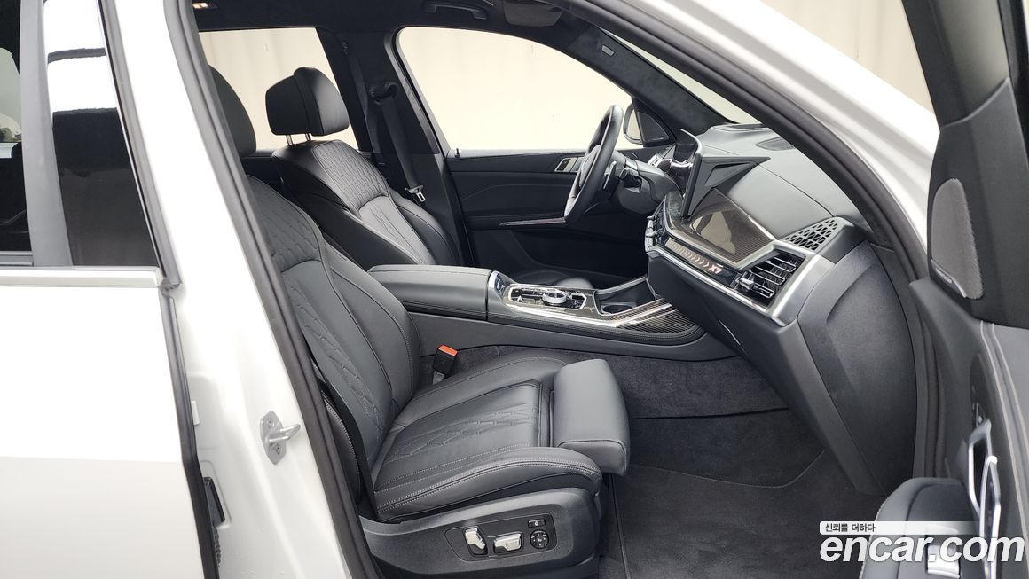 BMW X7 2025