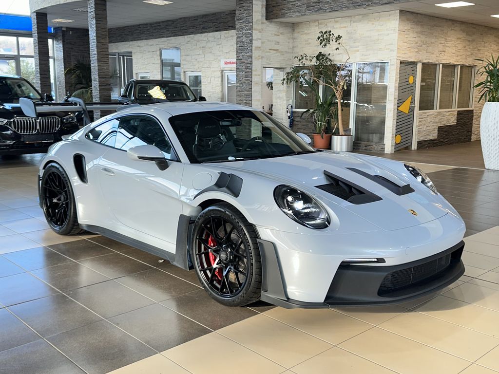 Porsche 992 2023