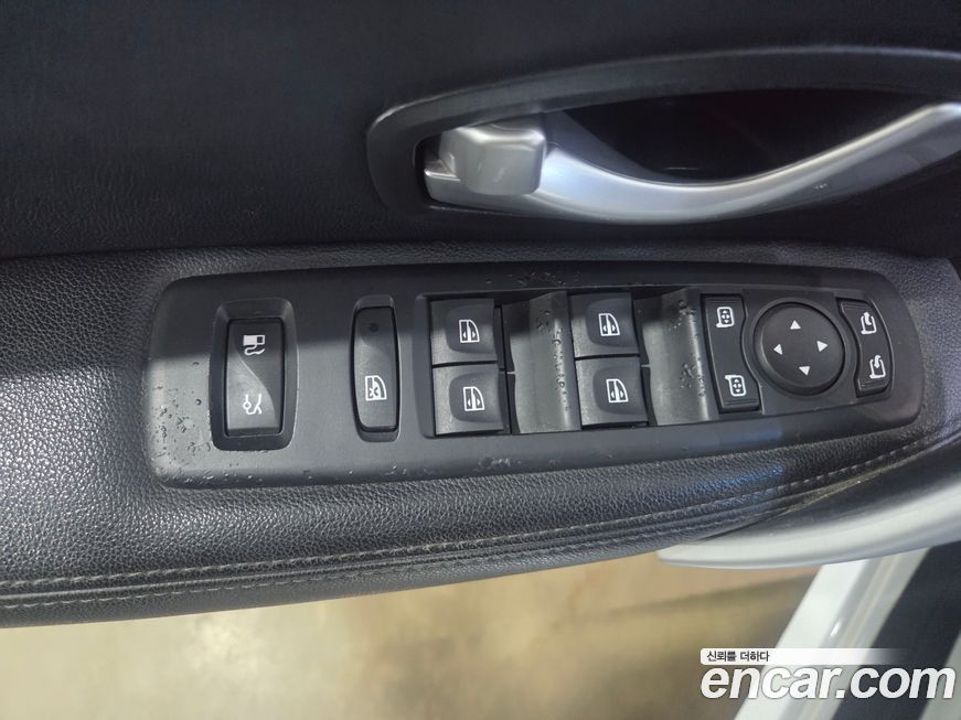 Renault-KoreaSamsung SM5  2012