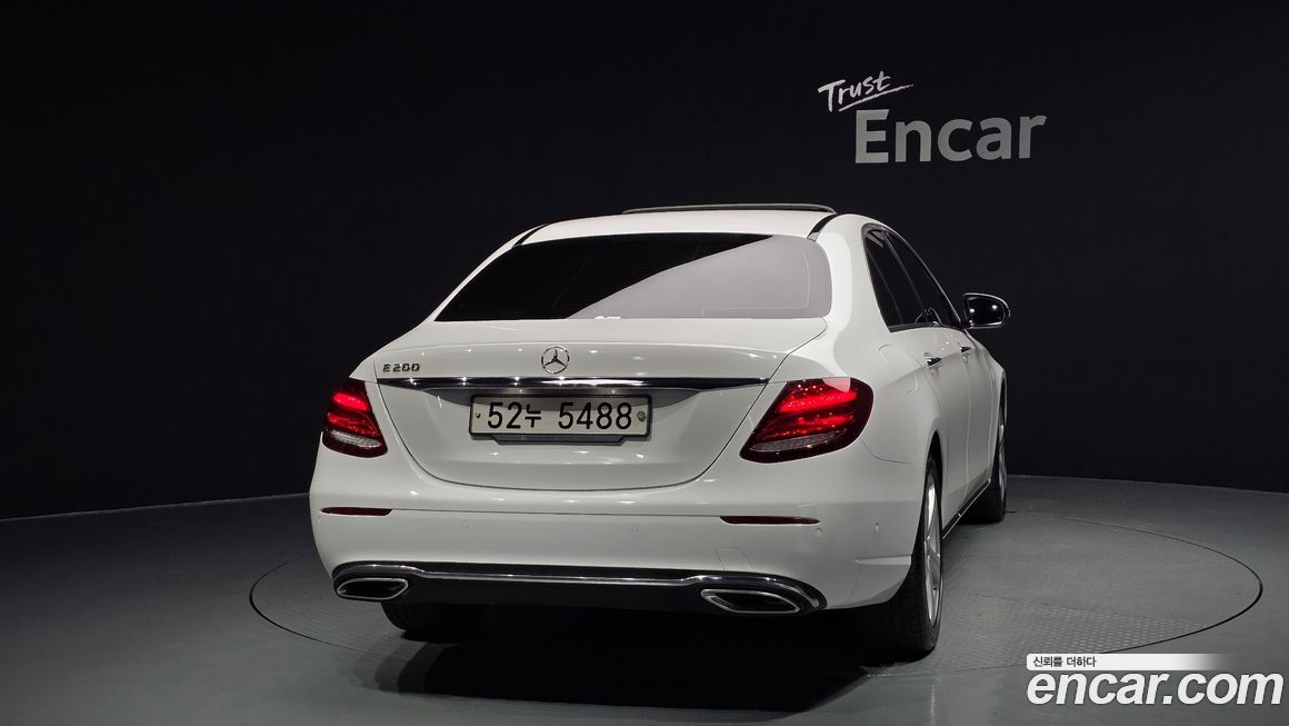 Mercedes-Benz E-Class 2018