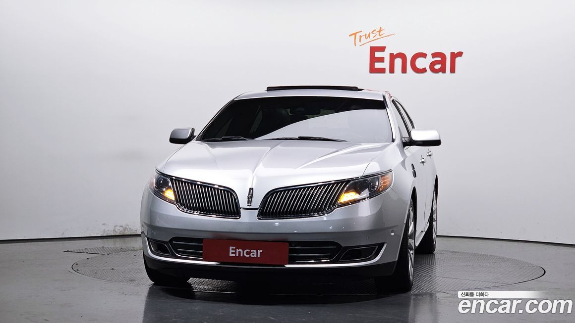 Lincoln MKS 2014