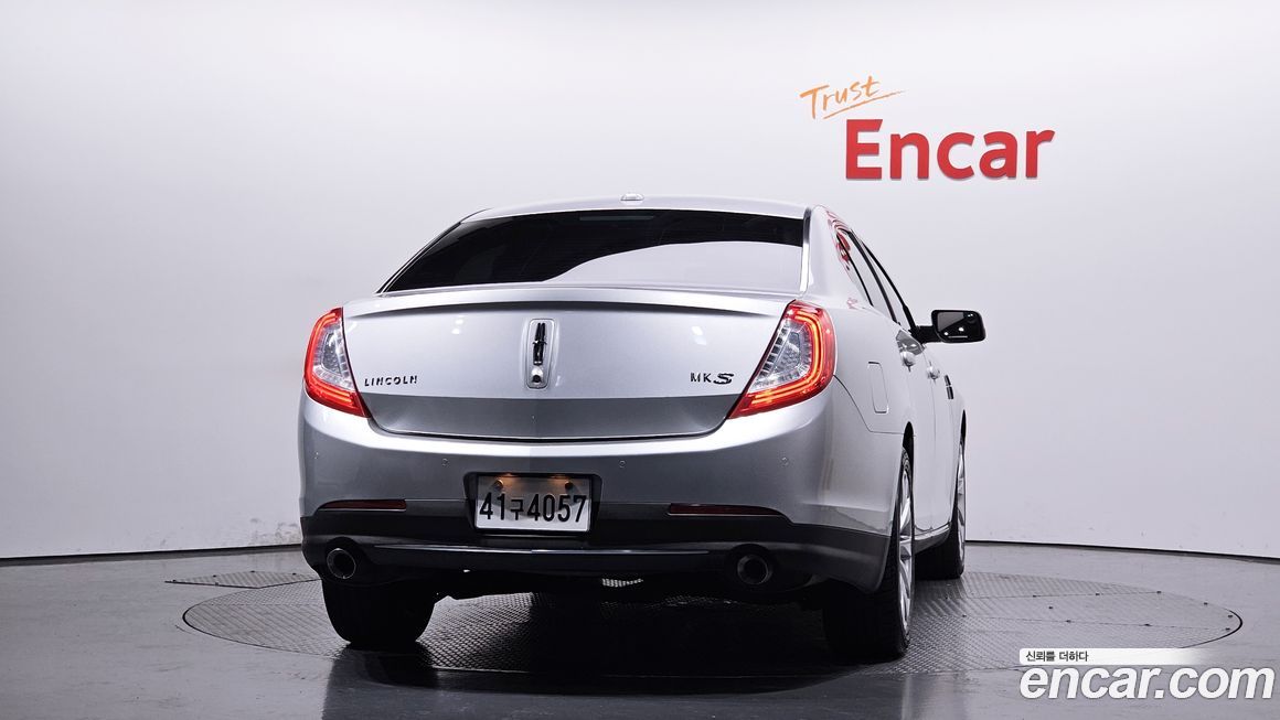 Lincoln MKS 2014
