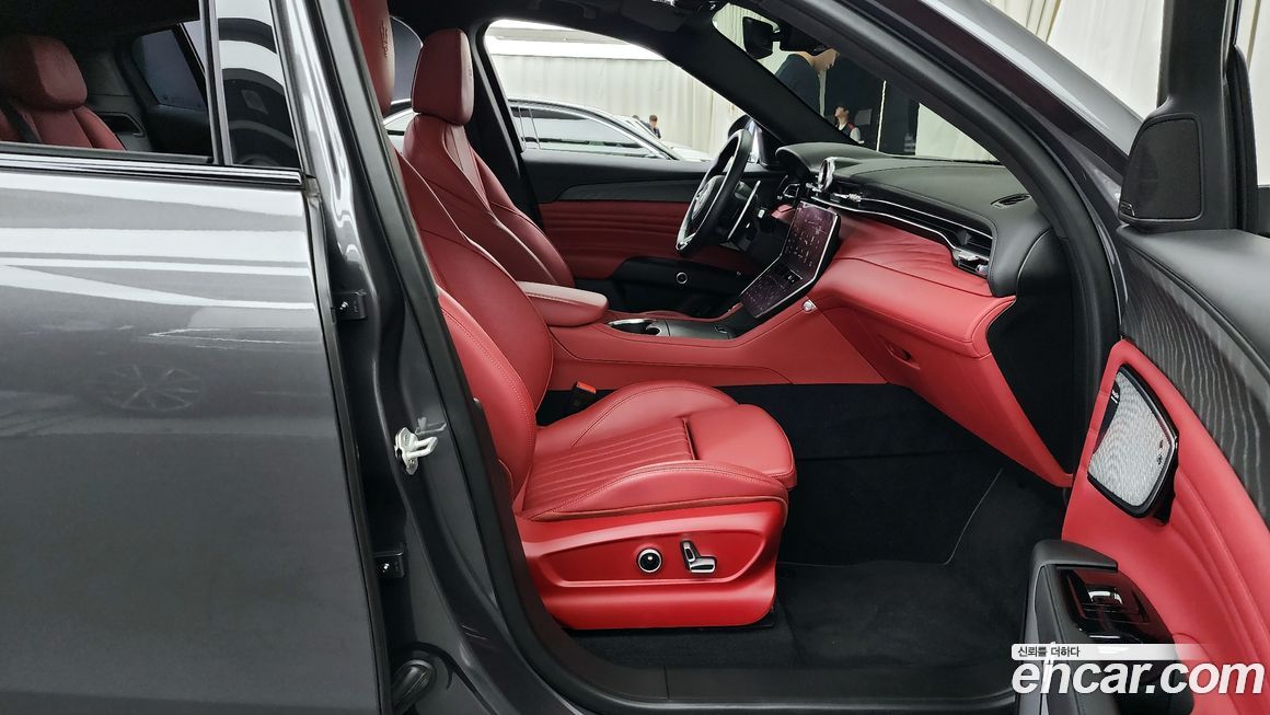 Maserati Grecale 2023