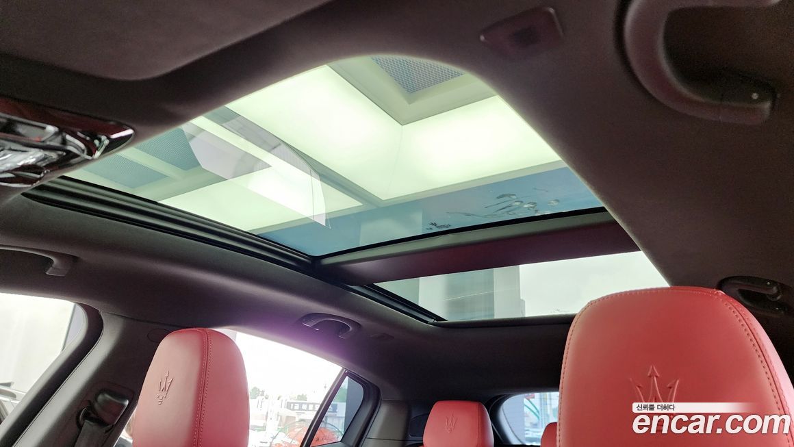 Maserati Grecale 2023