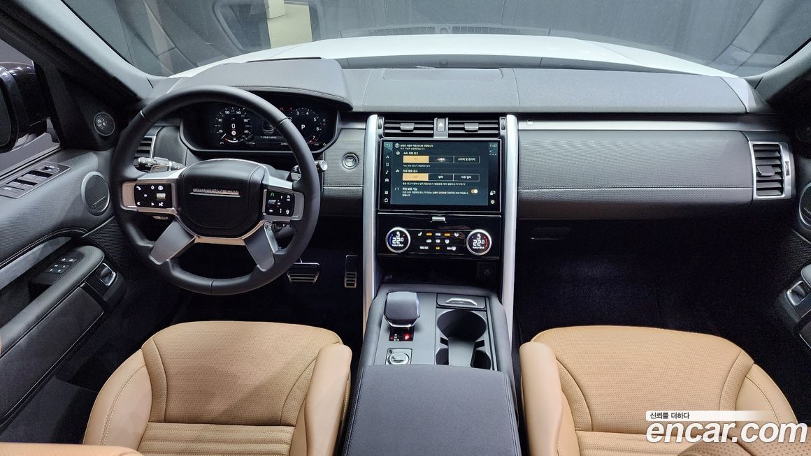 Land Rover Discovery 2024